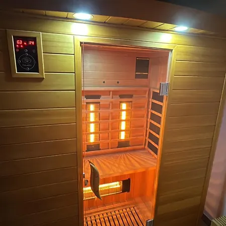 „thea“ 아파트 바트 라우직